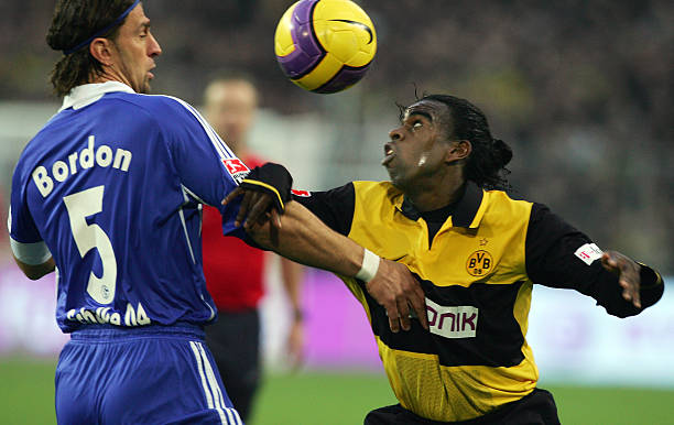 此蒙受巨额 此蒙受巨额