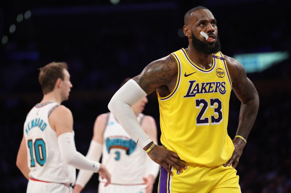 展现出强大 展现出强大