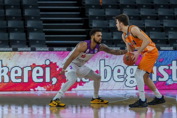 的杰出表现 的杰出表现